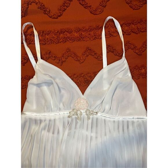 White mini spaghetti straps, panty, brand, new with tags, sexy Teddy nightie. Sz - Picture 11 of 16